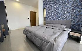 Melaka Imperio Residence with Wifi&PoolSeaview